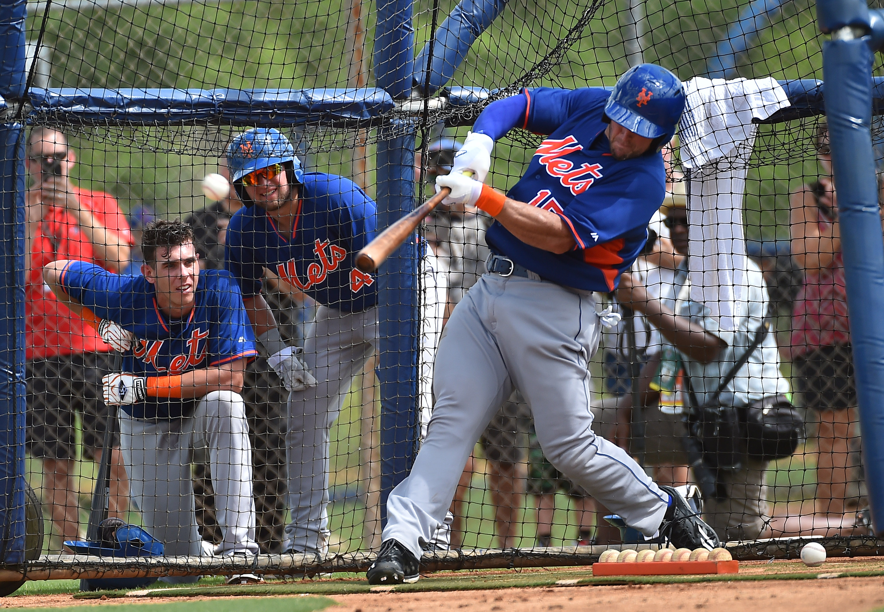 Tebow homers in Mets instructional league batting practice